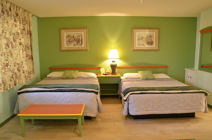 Guest rooms at Sandpiper Springs Spa & Retreat 