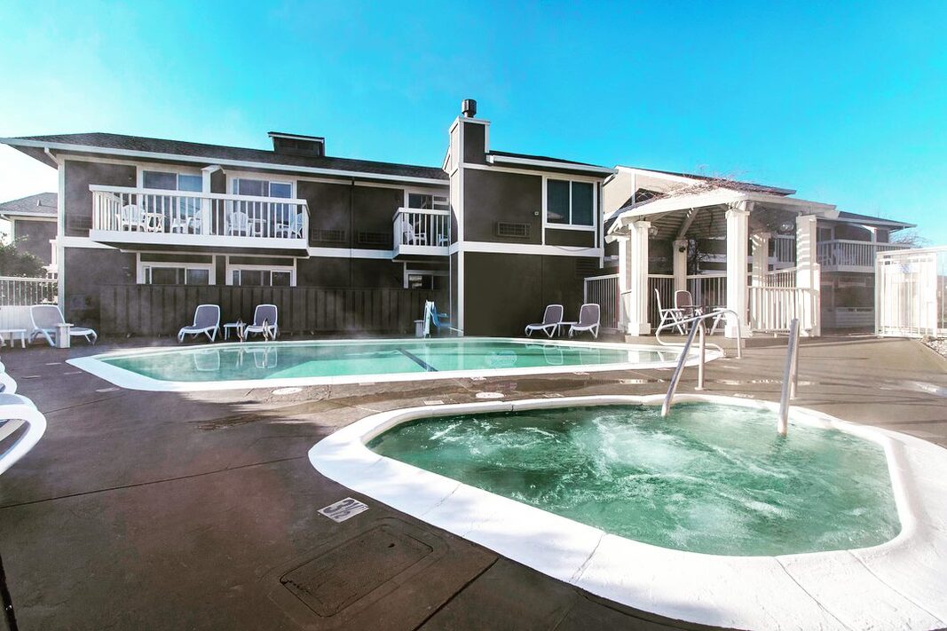 UpValley Inn & Hot Springs – Calistoga, California
