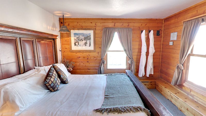 Cozy rooms at Orvis Hot Springs