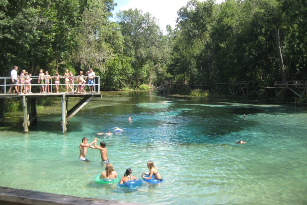 Gilchrist Blue Springs State Park campground